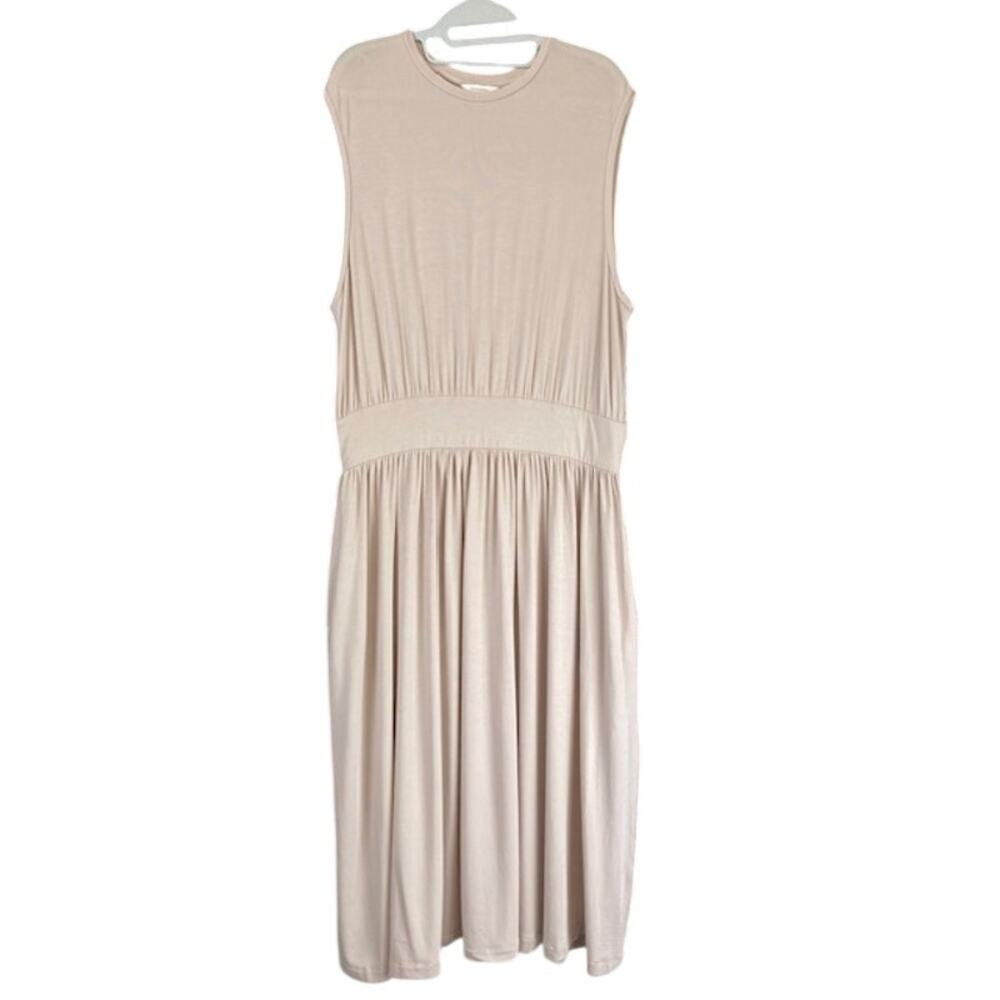 Banana Republic Factory women's sleeveless midi dress.